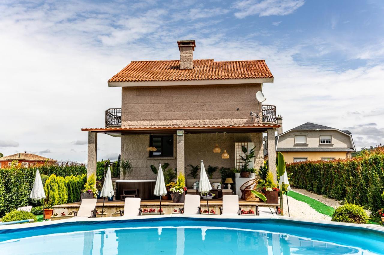 Villa Casa Victoria Garden Con Jacuzzi Y Piscina Caldas De Reis Exterior foto